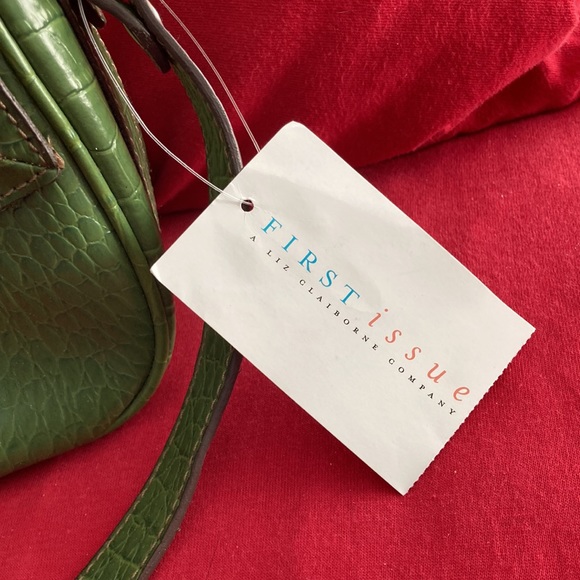 NWT First Issue purse - Picture 6 of 10